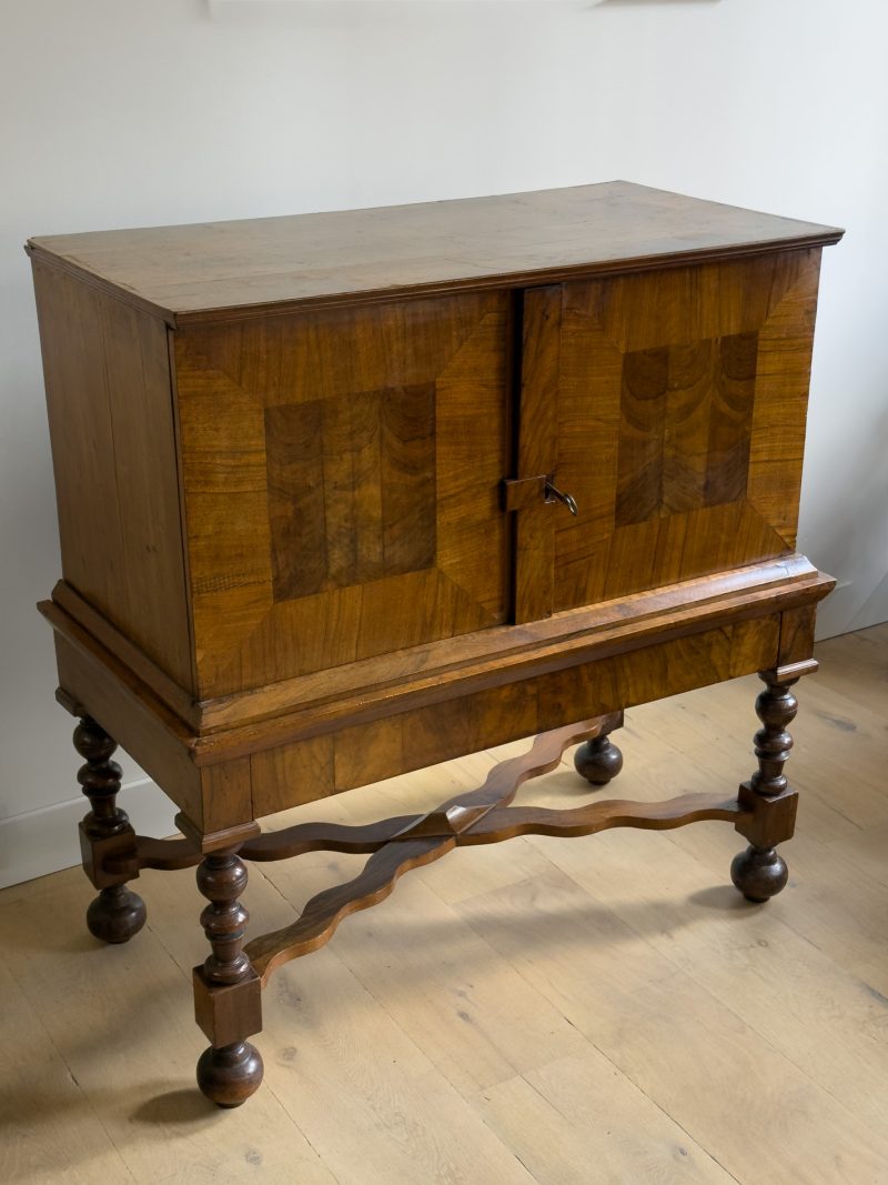 Elegant 17th Century Walnut Cross-Foot Cabinet